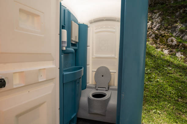 Best Portable bathroom rental  in Eglin Af, FL